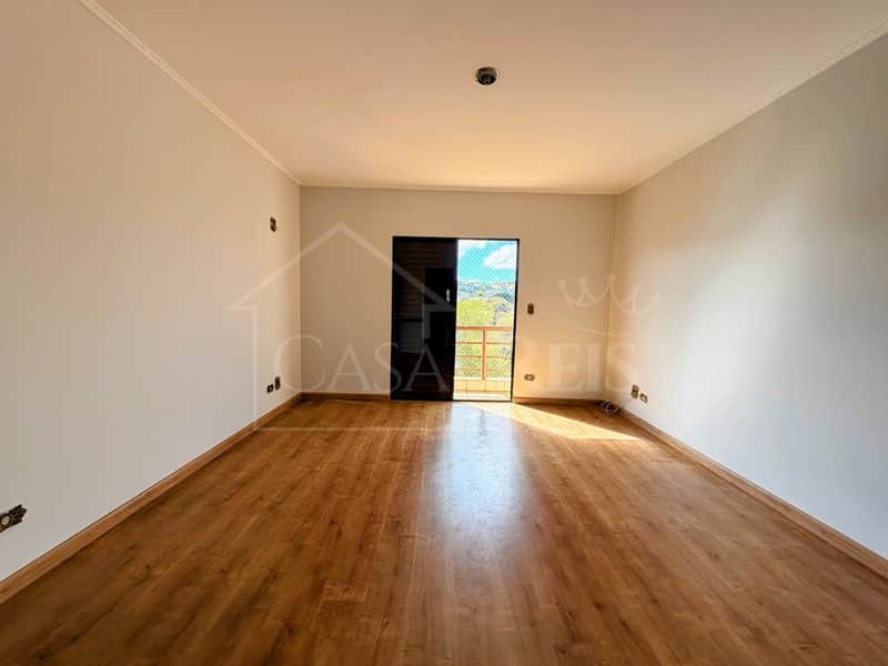 Sala vazia com paredes