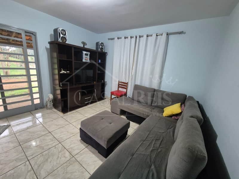 Sala de estar com sofá