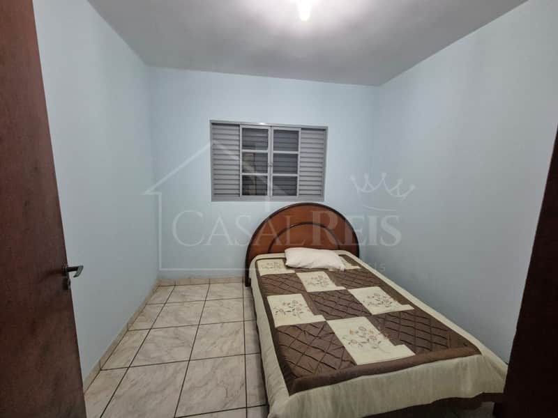 Quarto claro com