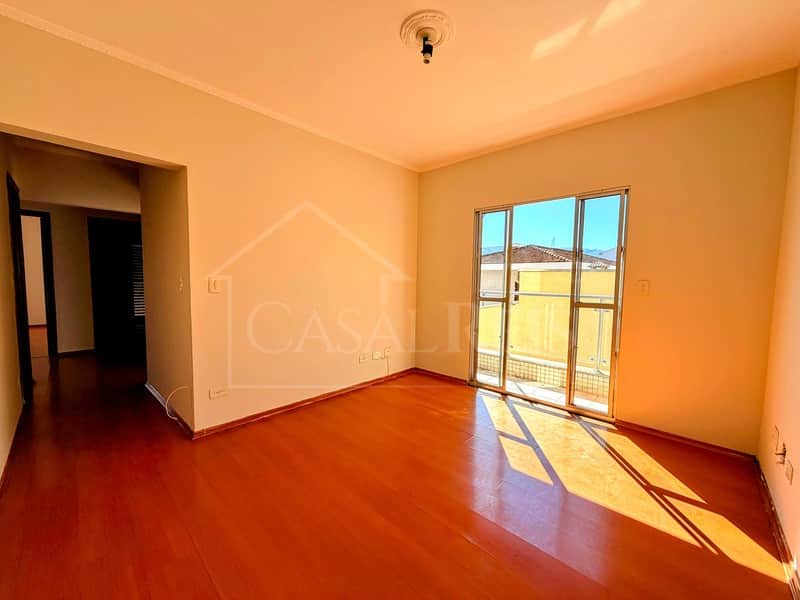 Sala vazia com piso