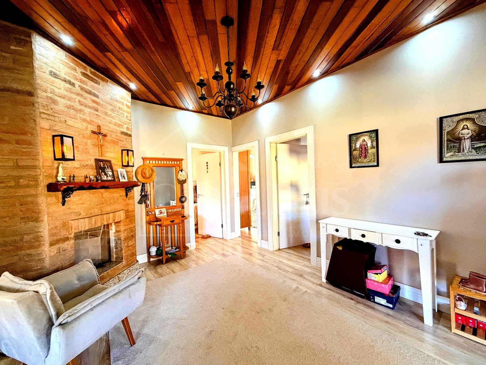 Sala com l